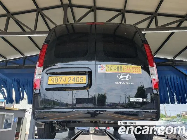 Hyundai Staria 2025 thumb 3