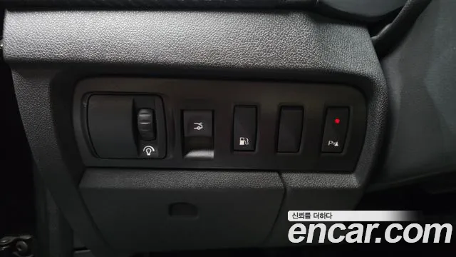Renault SM3 2010 thumb 8