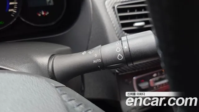 Renault SM3 2010 thumb 12