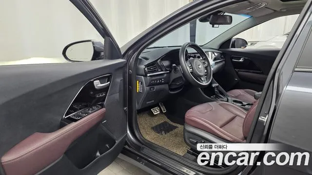 Kia Niro 2019 thumb 2