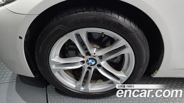 BMW 5 серии 2016 thumb 7