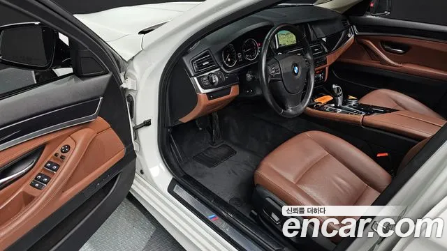 BMW 5 серии 2016 thumb 3