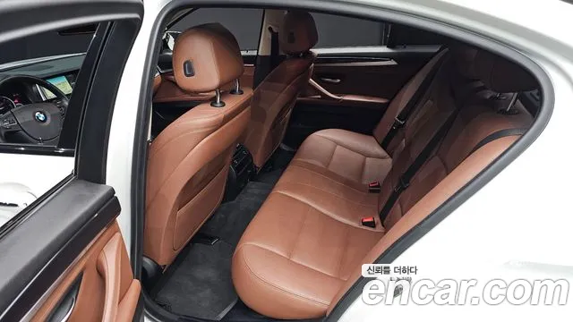 BMW 5 серии 2016 thumb 6