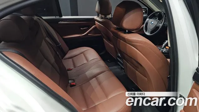 BMW 5 серии 2016 thumb 5