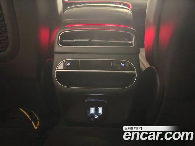 Genesis GV70 2021 thumb 12