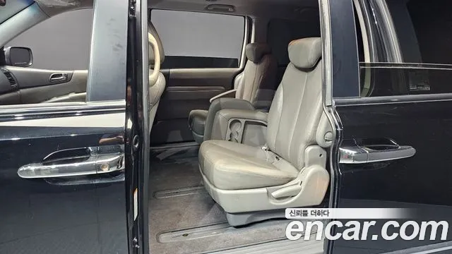 Kia Canival 2012 thumb 12