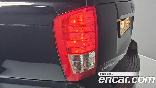 Kia Canival 2012 thumb 2