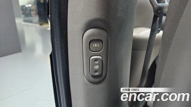 Kia Canival 2012 thumb 4