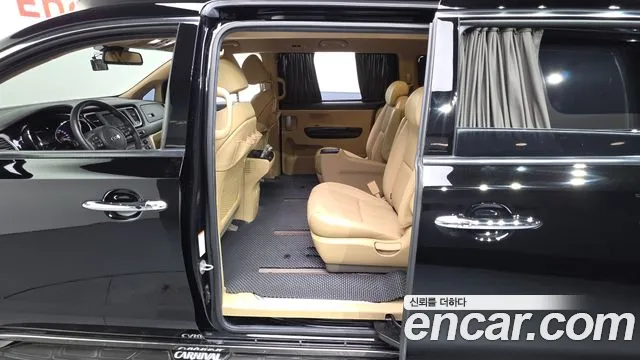 Kia Carnival 2020 thumb 6