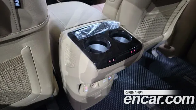 Kia Carnival 2020 thumb 5