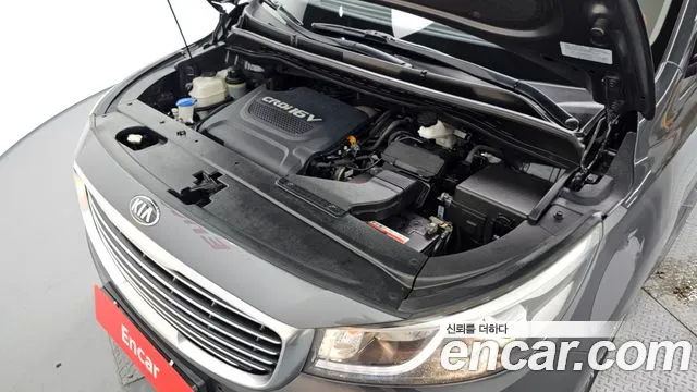 Kia Carnival 2015 thumb 3