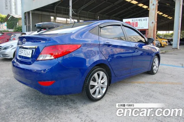 Hyundai Accent 2011 thumb 4