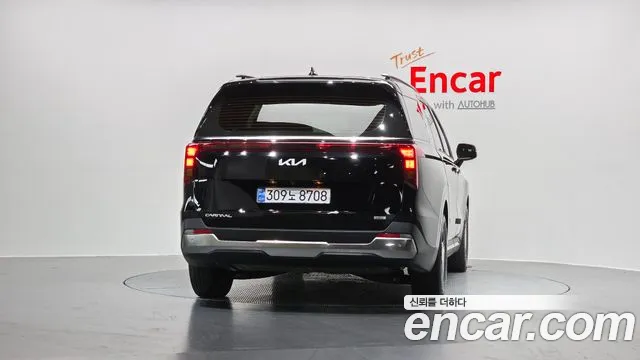 Kia Carnival 2024 thumb 2