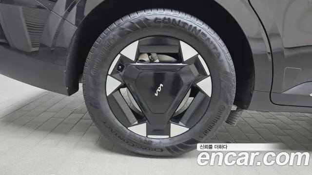 Kia Carnival 2024 thumb 9