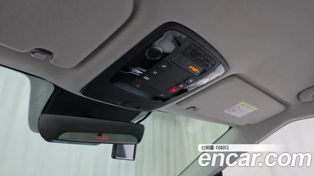 Kia Carnival 2024 thumb 4