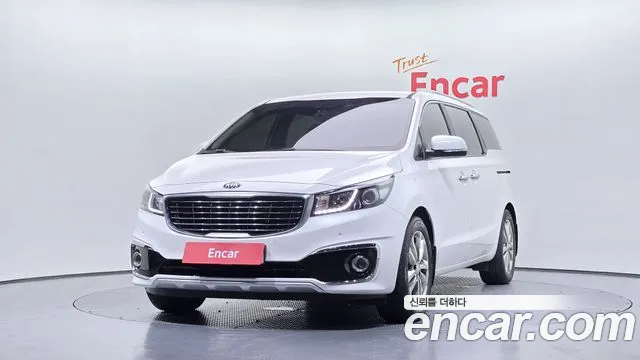 Kia Carnival 2015 thumb 10