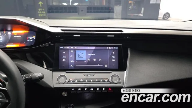 Peugeot 408 2023 thumb 9