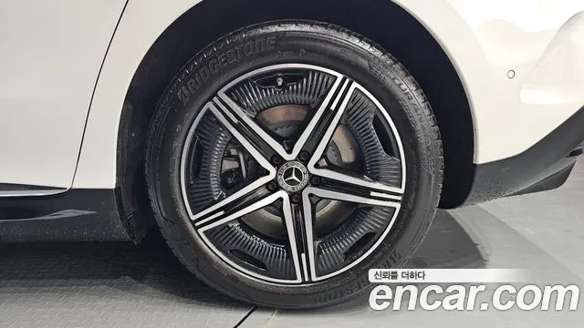 Mercedes-Benz EQE 2026 thumb 5