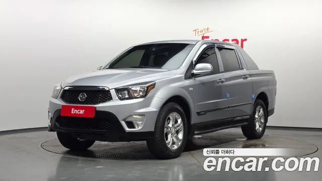 KGM Korando 2013 thumb 10