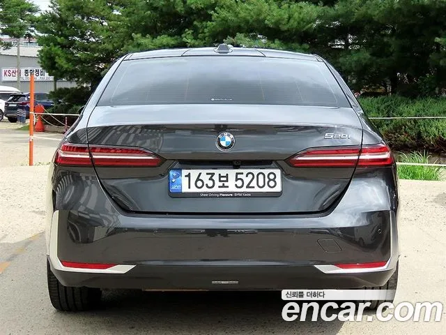 BMW 5 серии 2024 thumb 8