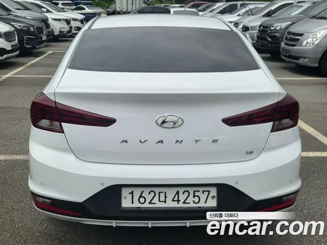 Hyundai Elantra 2019 thumb 12