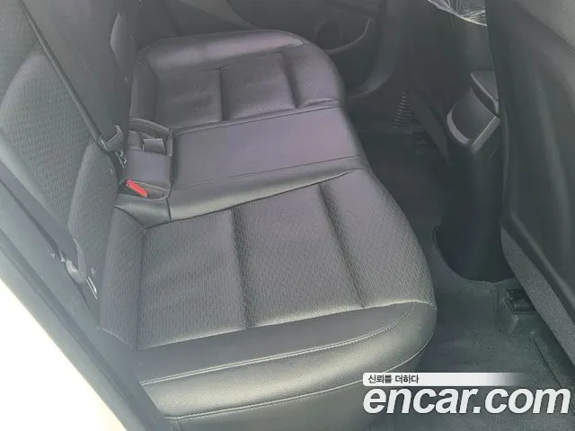 Hyundai Elantra 2019 thumb 2
