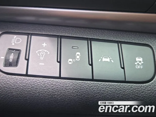 Hyundai Elantra 2019 thumb 3
