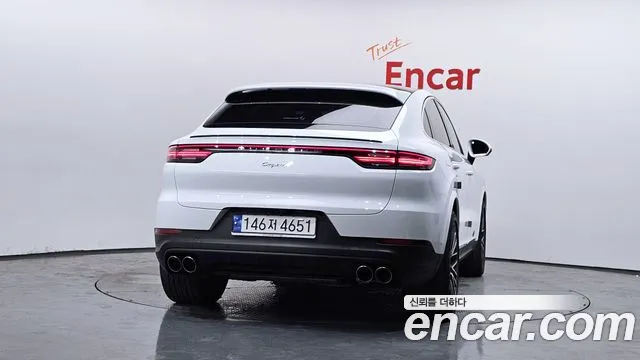 Porsche Cayenne 2023 thumb 8
