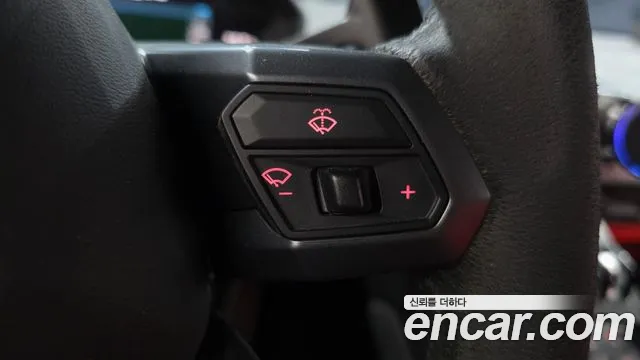 Lamborghini Huracan 2015 thumb 11
