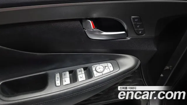 Hyundai Santa Fe 2020 thumb 3