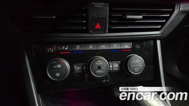 Volkswagen Jetta 2021 thumb 5