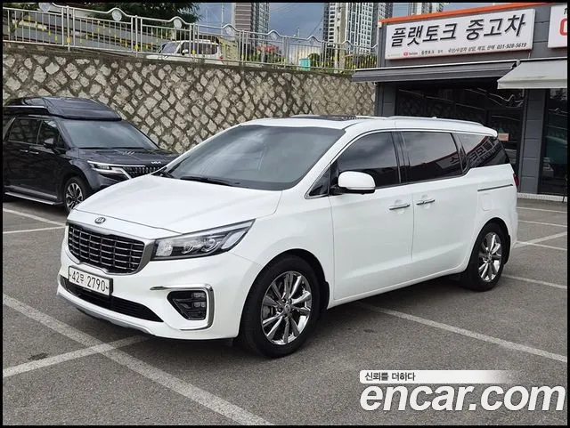 Kia Carnival 2018 thumb 4