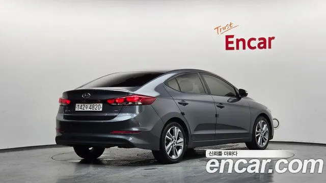 Hyundai AD 2016 thumb 12
