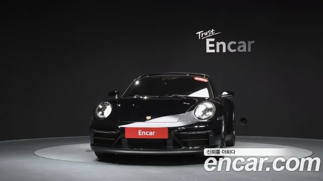 Porsche 911 2023 thumb 2