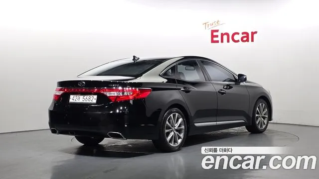 Hyundai Grandeur 2014 thumb 12