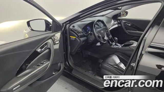 Hyundai Grandeur 2014 thumb 4