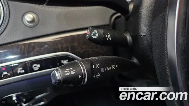 Mercedes-Benz S-Class 2016 thumb 9