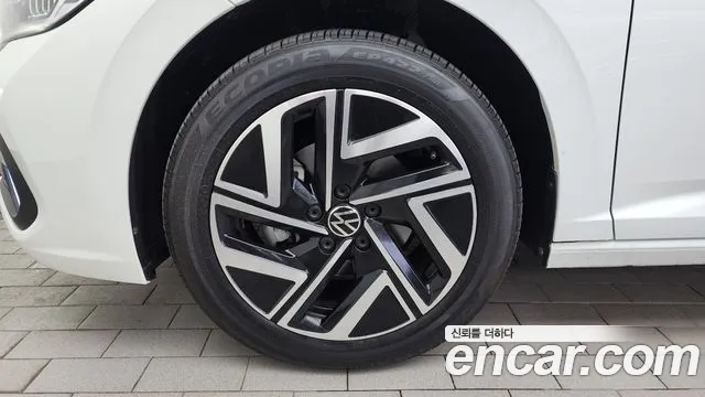 Volkswagen Jetta 2023 thumb 5