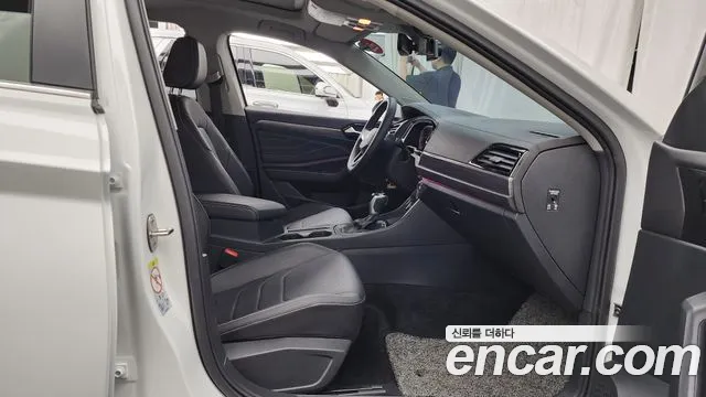 Volkswagen Jetta 2023 thumb 6