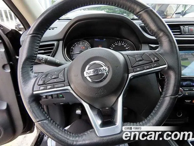 Nissan X-Trail 2018 thumb 4