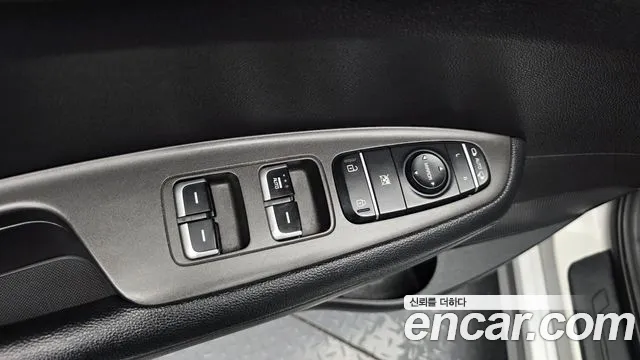 Kia K5 2017 thumb 12