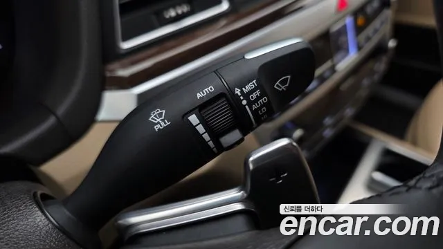 Genesis G80 2019 thumb 10