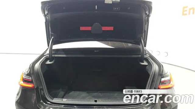 BMW 7 серии 2015 thumb 8