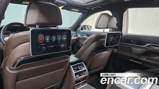 BMW 7 серии 2017 thumb 7
