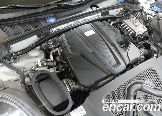Porsche Macan 2022 thumb 10