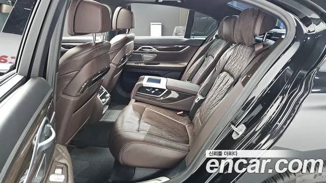 BMW 7 серии 2021 thumb 10