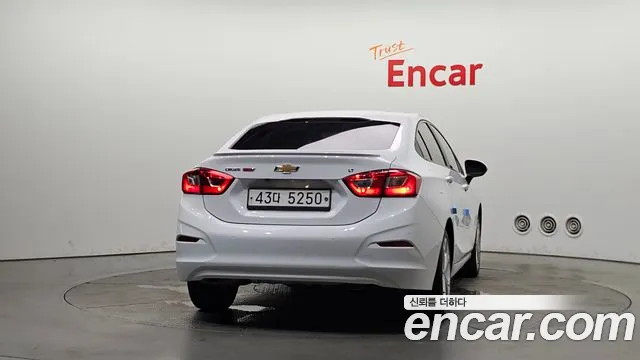 Chevrolet Cruze 2017 thumb 3