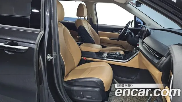 Kia Carnival 2021 thumb 3