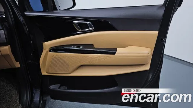 Kia Carnival 2021 thumb 6