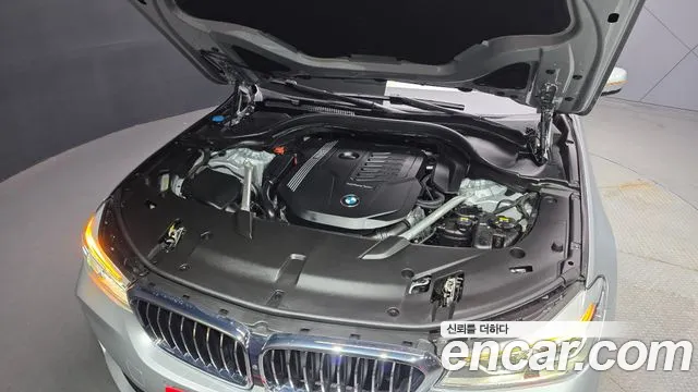 BMW 6 серии Gran Turismo 2020 thumb 7